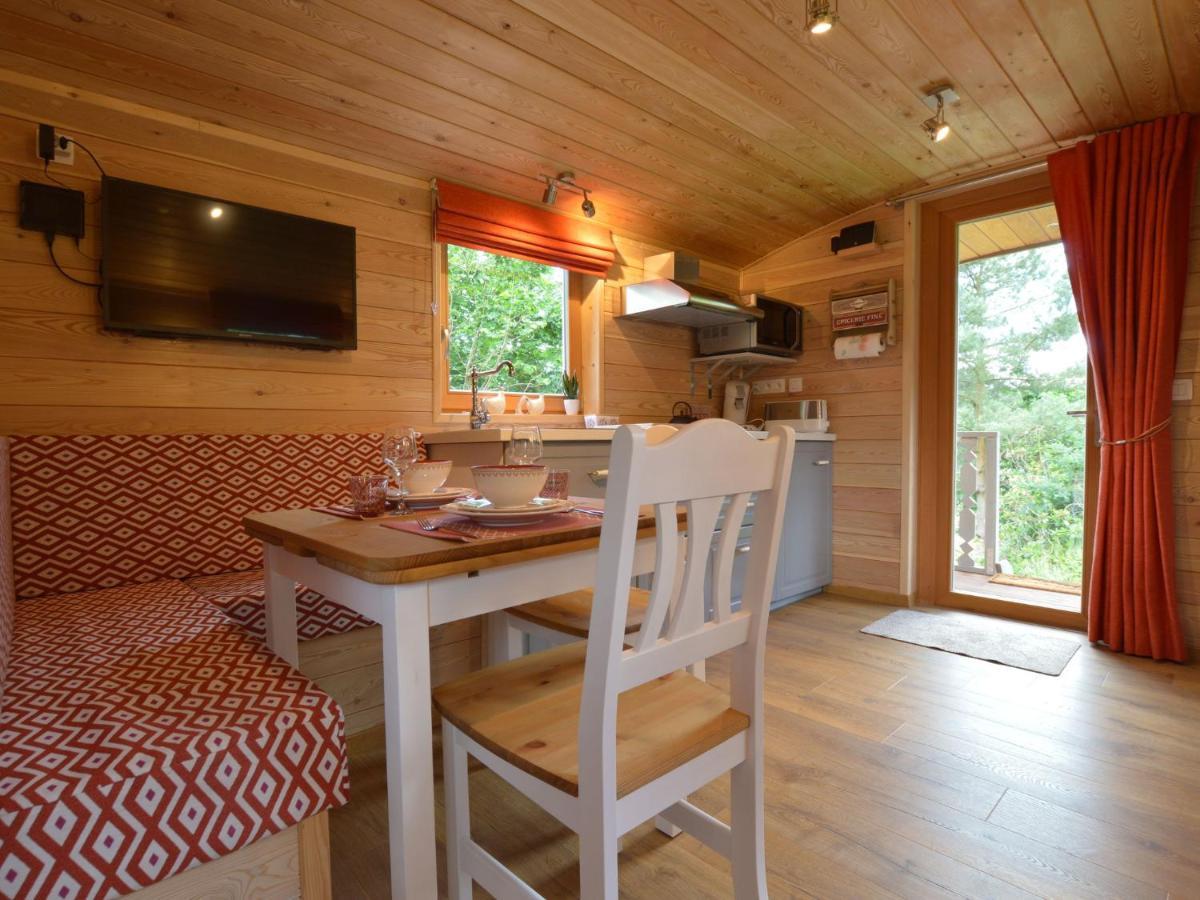 Charming Holiday Home In Malmedy With Sauna Habitación foto